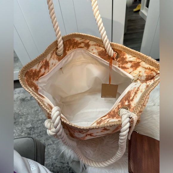 Brown & Cream Madden Girl LG Tote Shoulder Bag With Zipper Pouch NEW! FIRM! - Picture 3 of 5